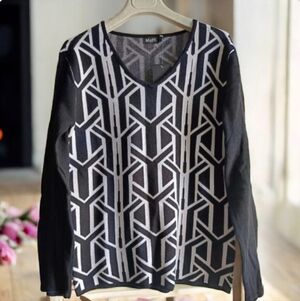 L❣️Moffi Casual Black&White Geometric V-Neck Cotton Sweater
